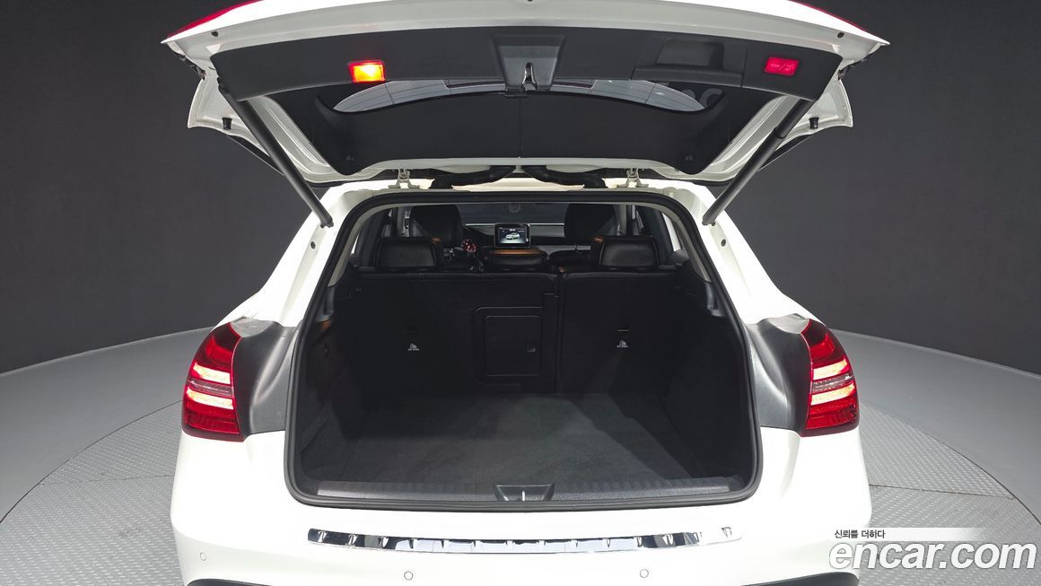 Mercedes-Benz GLA-Class 2019