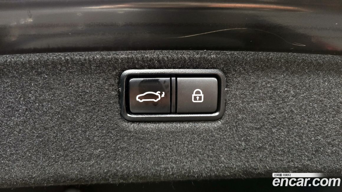 Hyundai Genesis 2016