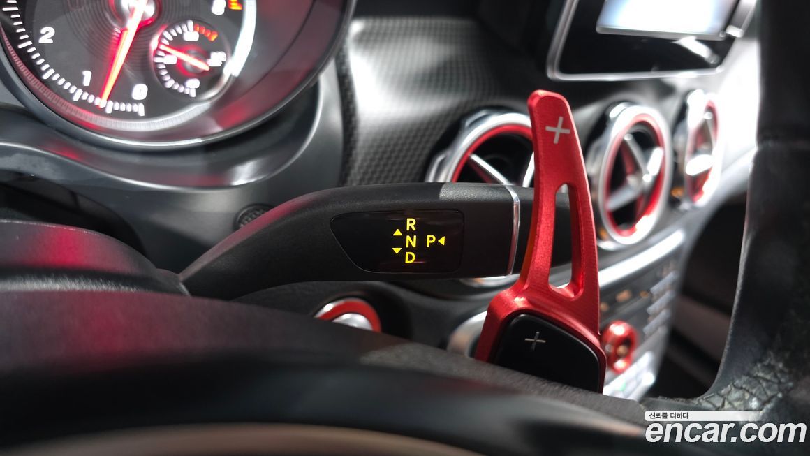 Mercedes-Benz GLA-Class 2019