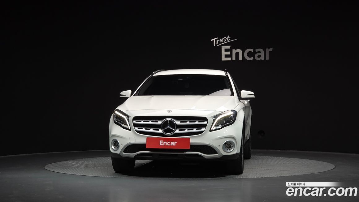 Mercedes-Benz GLA-Class 2019