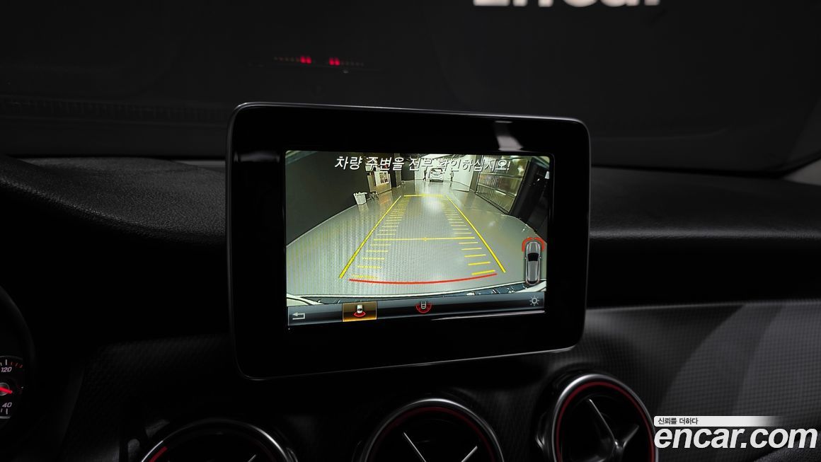 Mercedes-Benz GLA-Class 2019