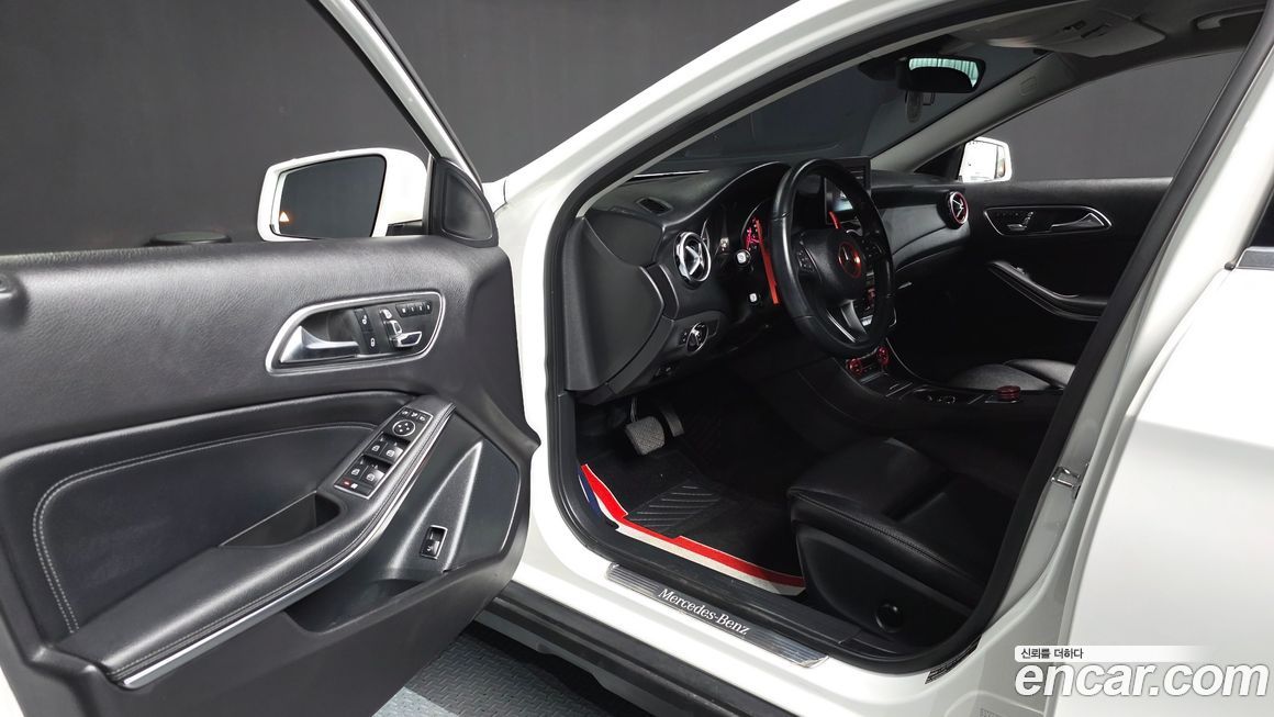 Mercedes-Benz GLA-Class 2019