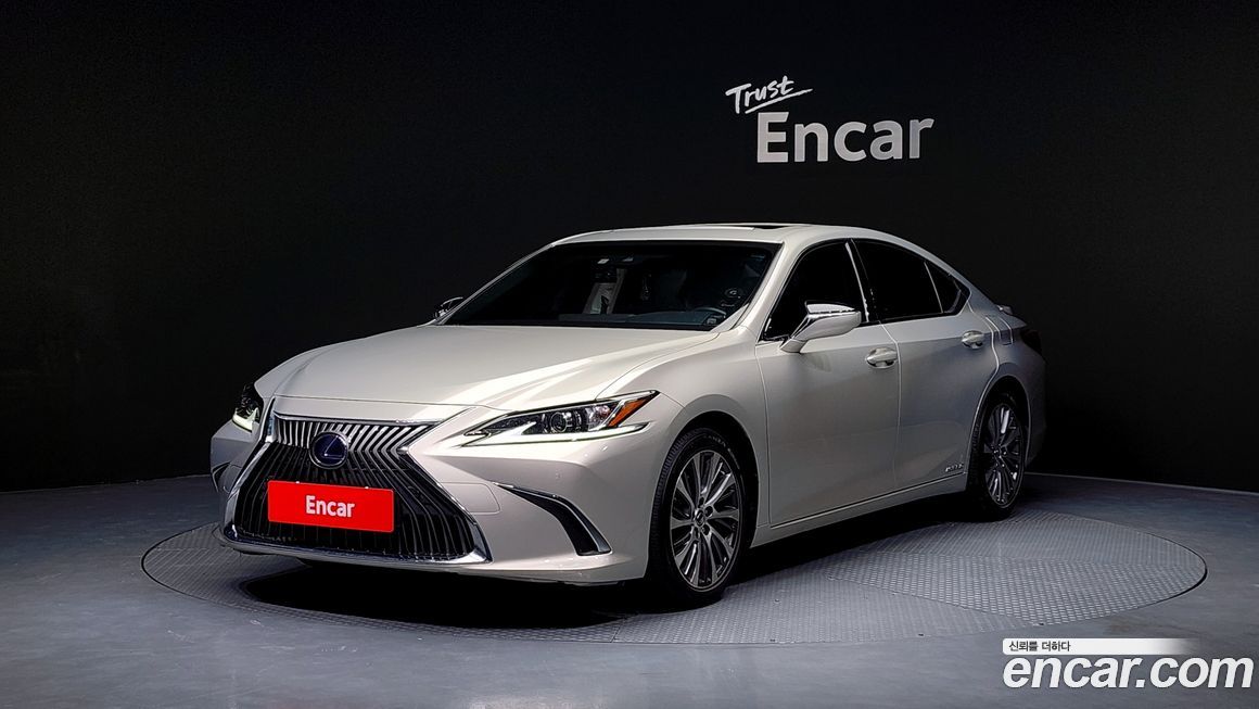 Lexus ES 2019