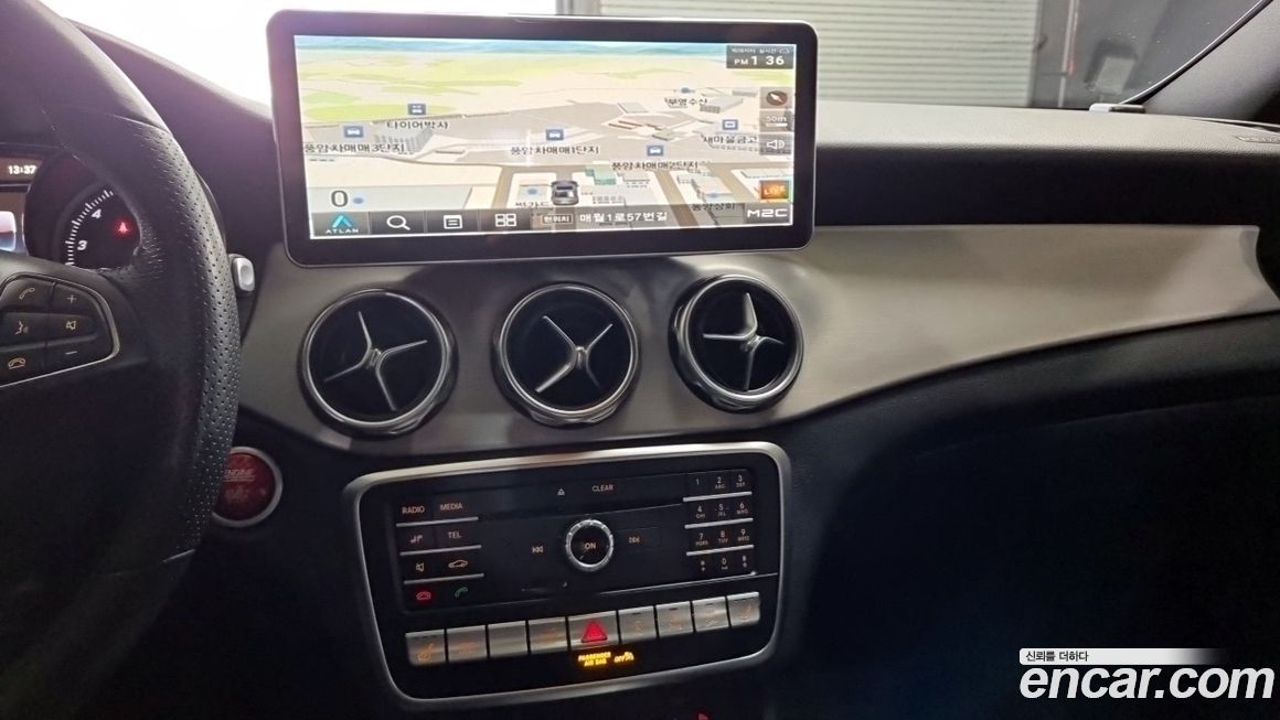 Mercedes-Benz GLA-Class 2019