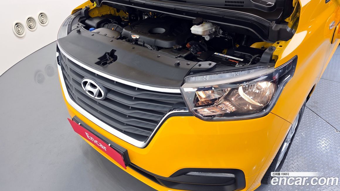 Hyundai Starex 2019