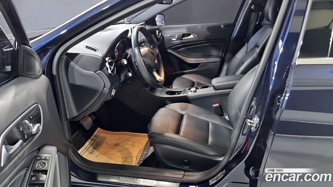 Mercedes-Benz GLA-Class 2019