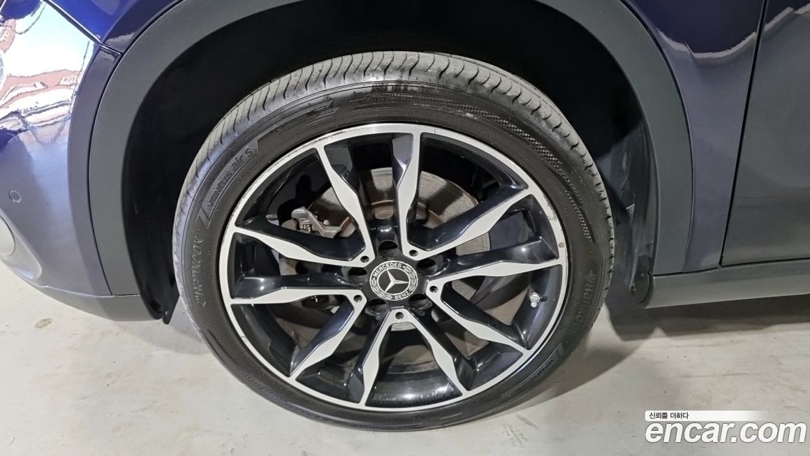 Mercedes-Benz GLA-Class 2019