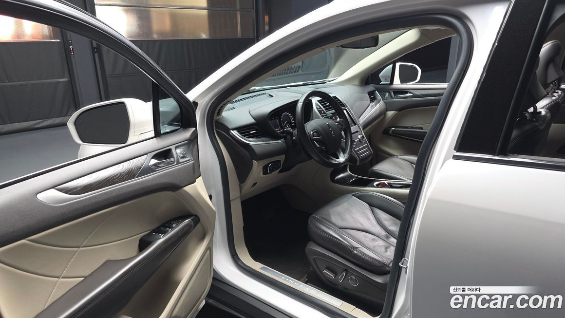 Lincoln MKC 2019