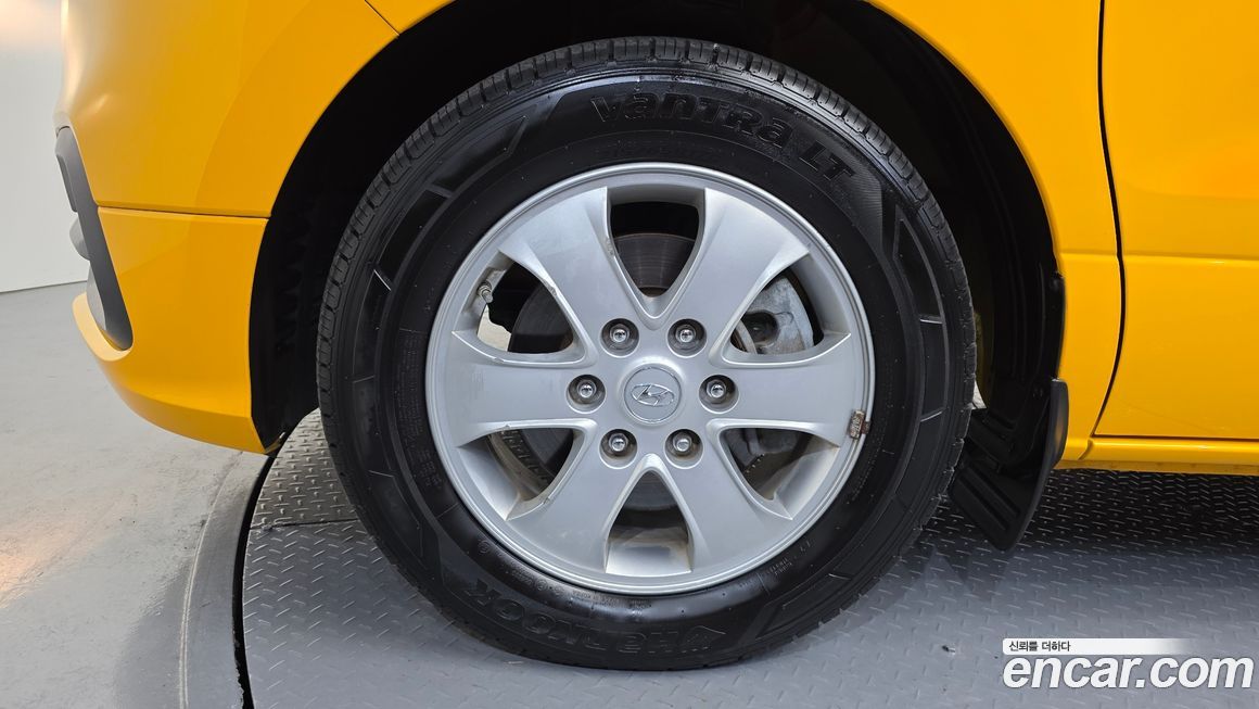 Hyundai Starex 2019