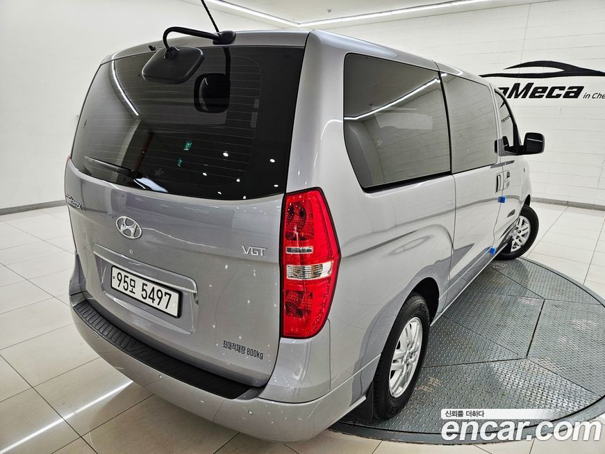 Hyundai Starex 2021
