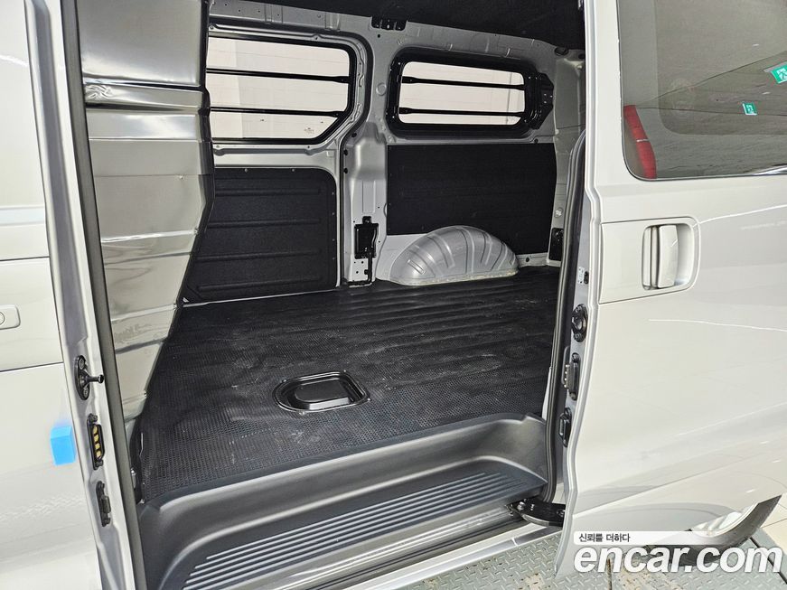 Hyundai Starex 2021
