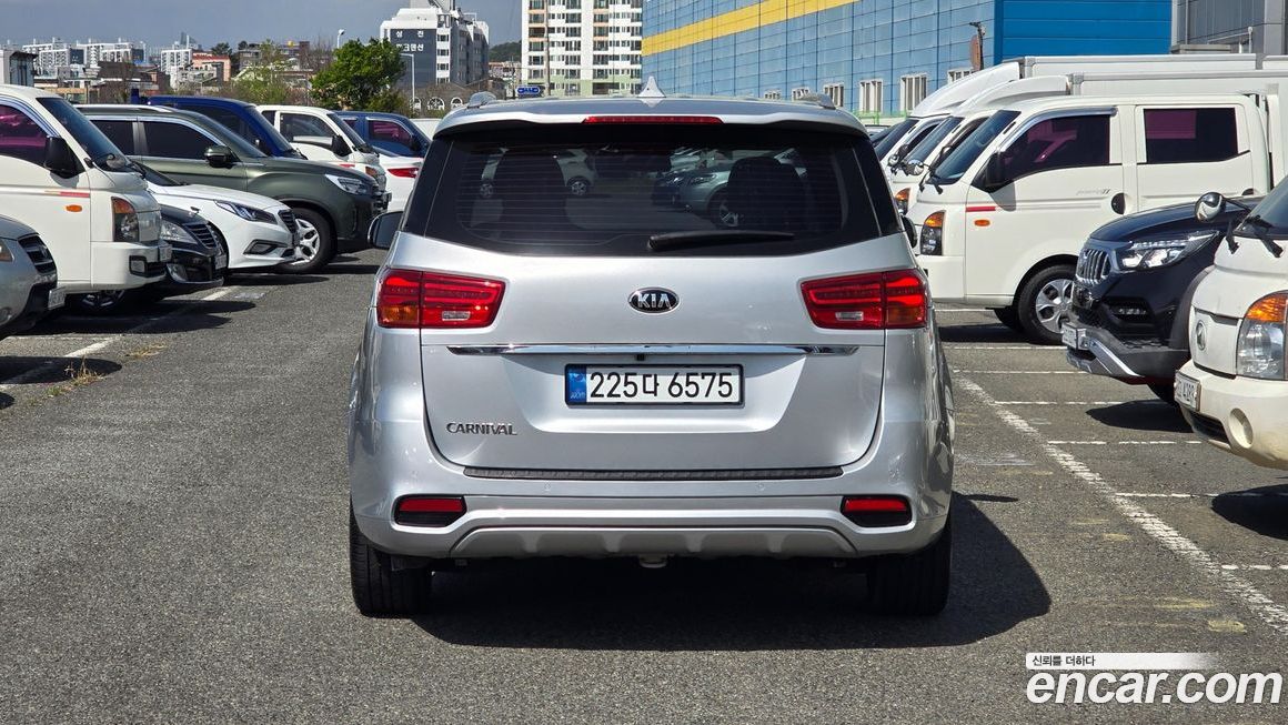 Kia Canival 2020