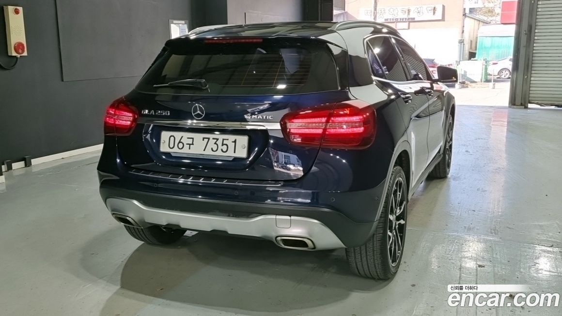 Mercedes-Benz GLA-Class 2019