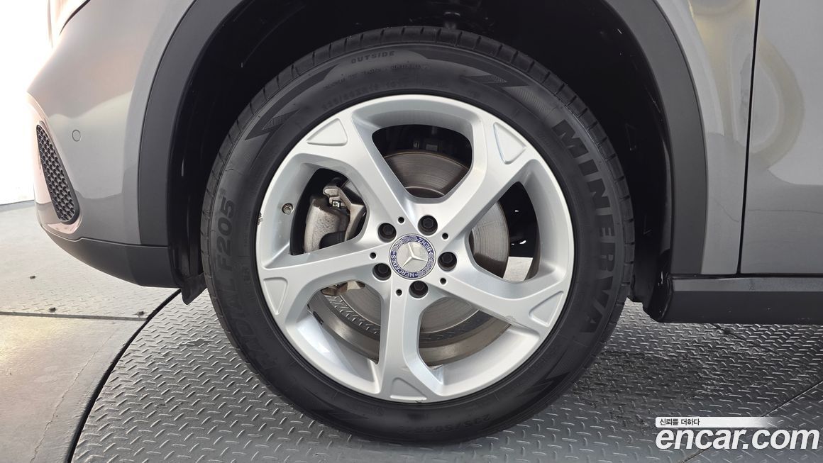 Mercedes-Benz GLA-Class 2018