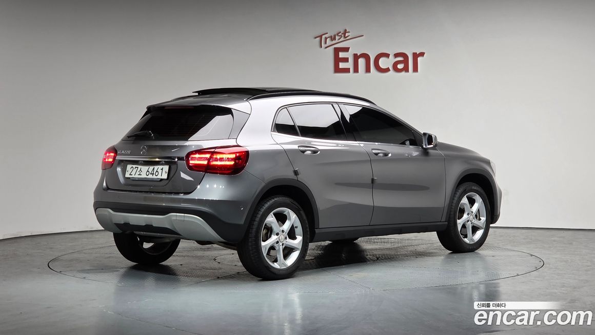 Mercedes-Benz GLA-Class 2018