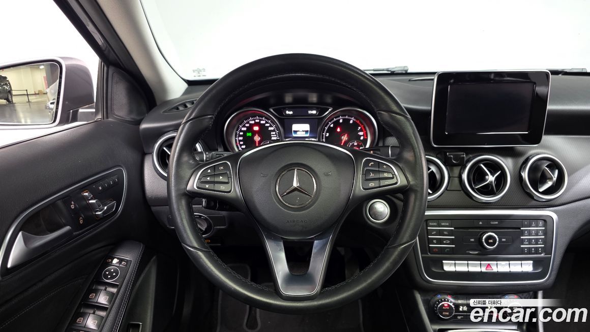 Mercedes-Benz GLA-Class 2018