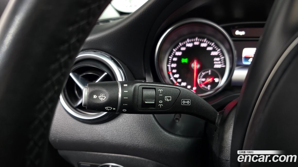 Mercedes-Benz GLA-Class 2018