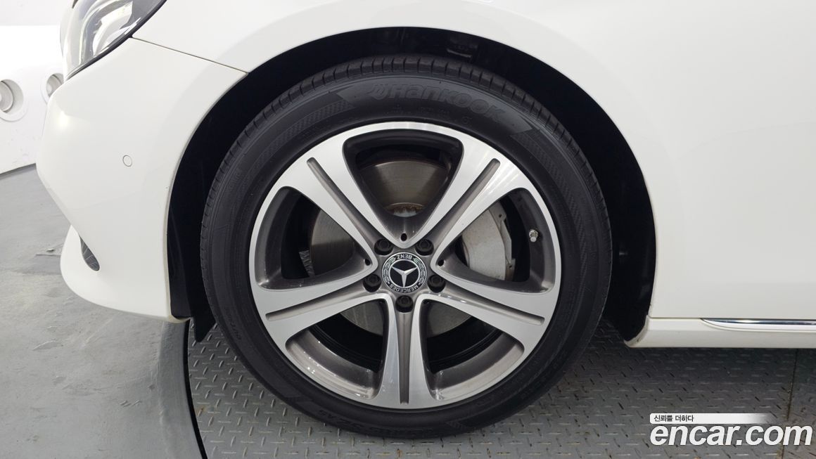 Mercedes-Benz E-Class 2019