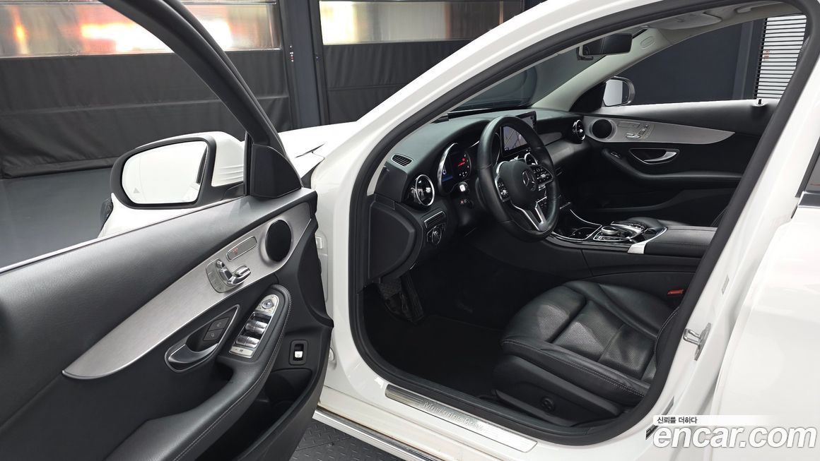 Mercedes-Benz C-Class 2020