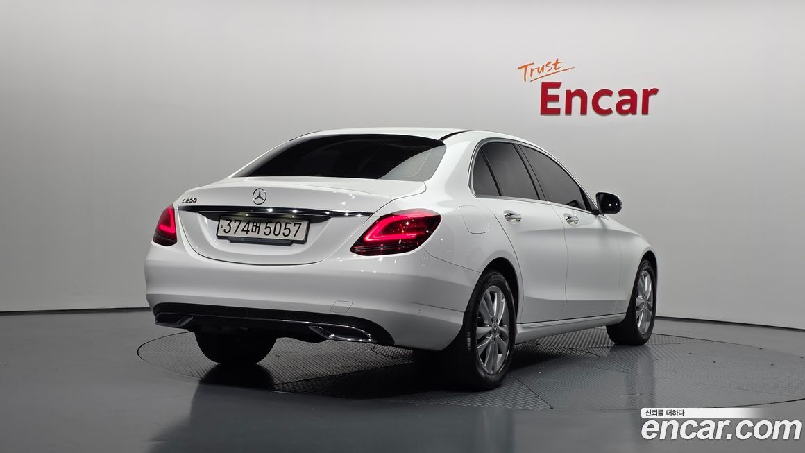 Mercedes-Benz C-Class 2020