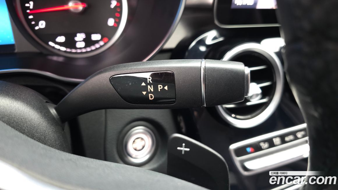 Mercedes-Benz C-Class 2020