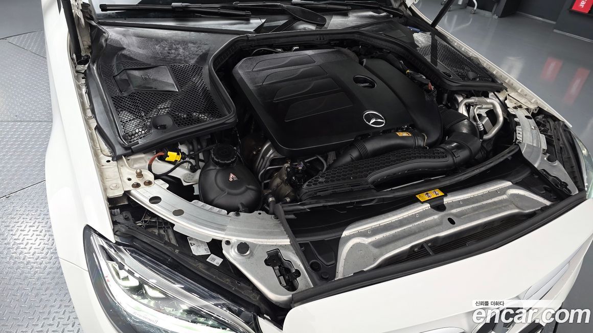 Mercedes-Benz C-Class 2020