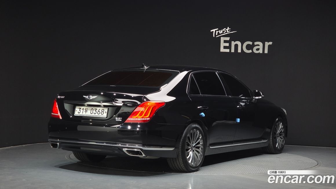Genesis EQ900 2016