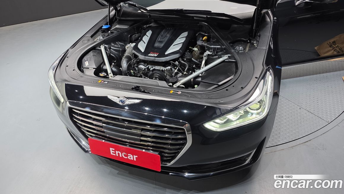 Genesis EQ900 2016