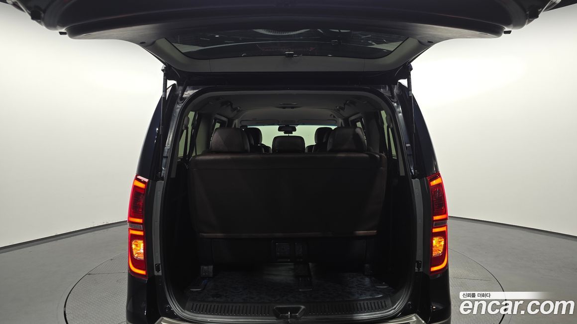 Hyundai Starex 2020