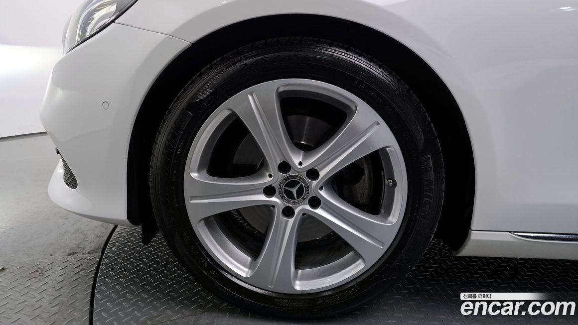 Mercedes-Benz E-Class 2018