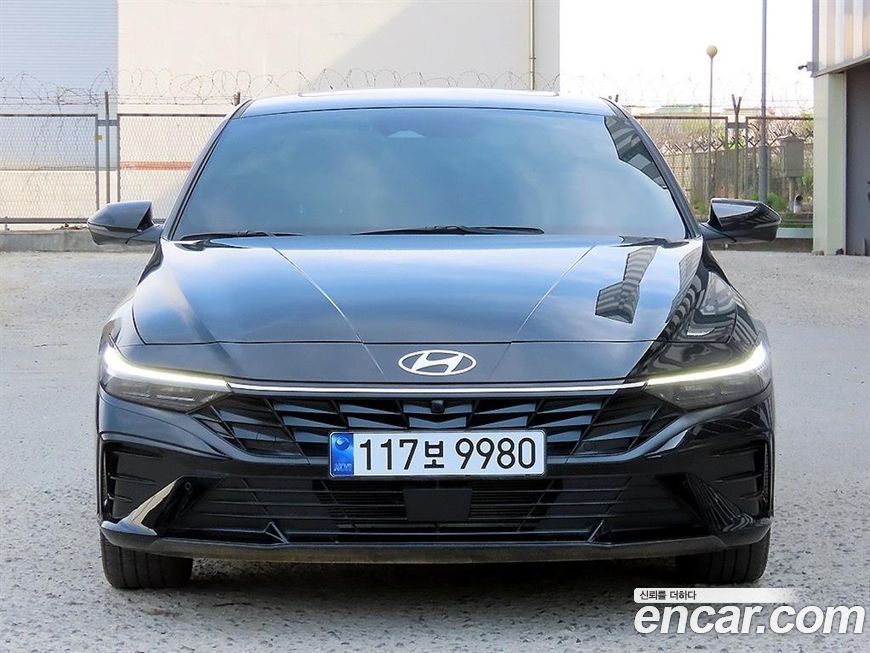 Hyundai AVANTE 2025