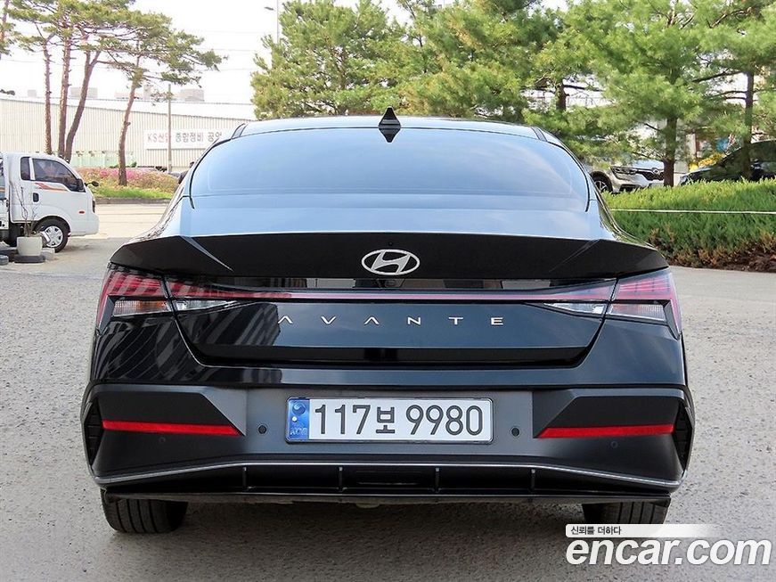Hyundai AVANTE 2025