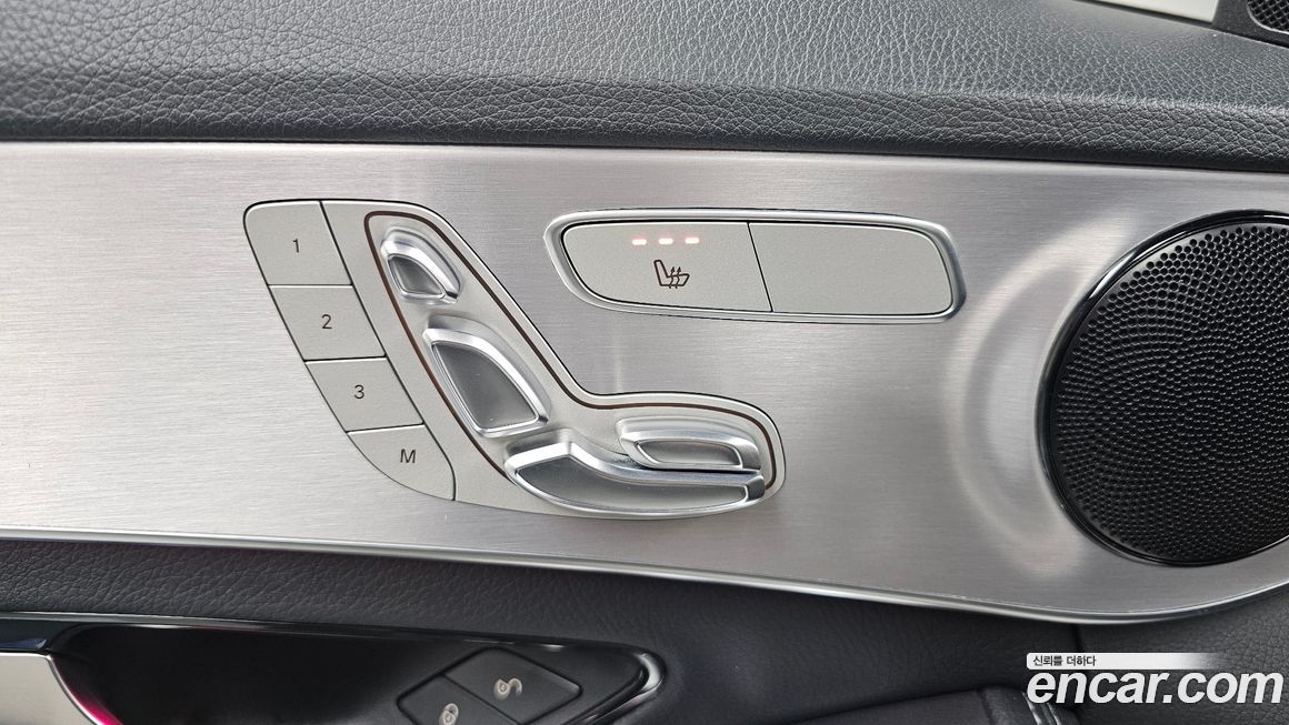 Mercedes-Benz C-Class 2021
