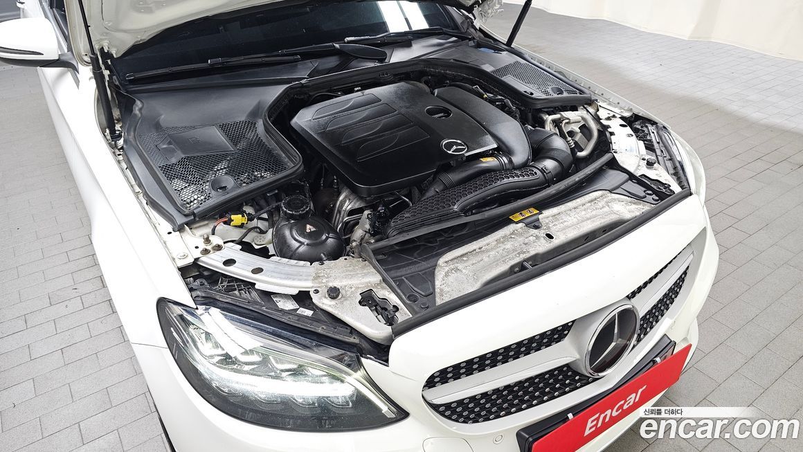 Mercedes-Benz C-Class 2021