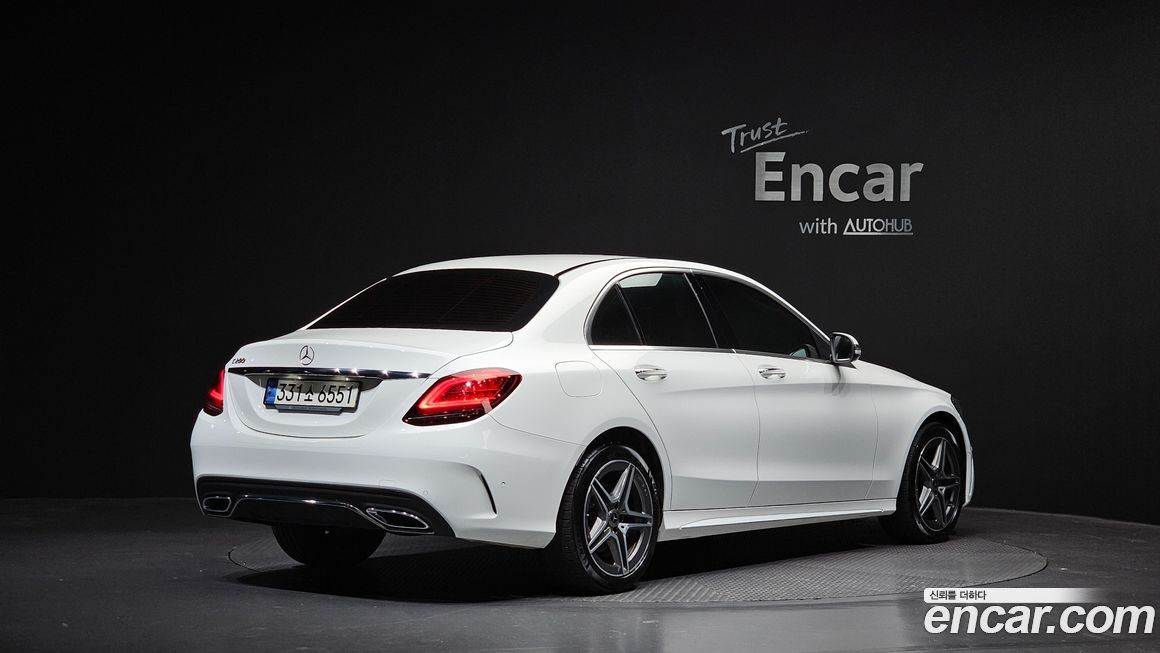 Mercedes-Benz C-Class 2021