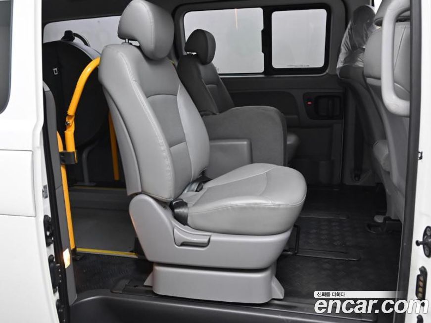 Hyundai Starex 2019