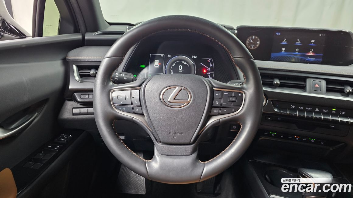 Lexus UX 2020