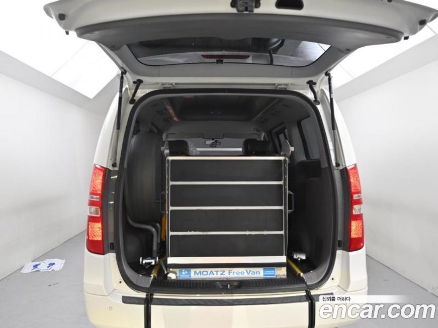 Hyundai Starex 2019