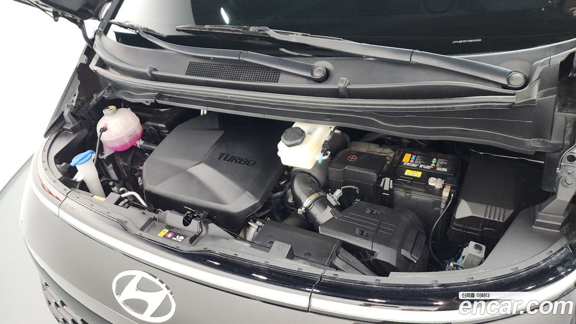 Hyundai Staria 2022