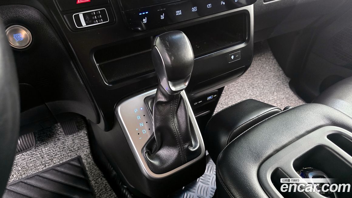 Hyundai Staria 2022