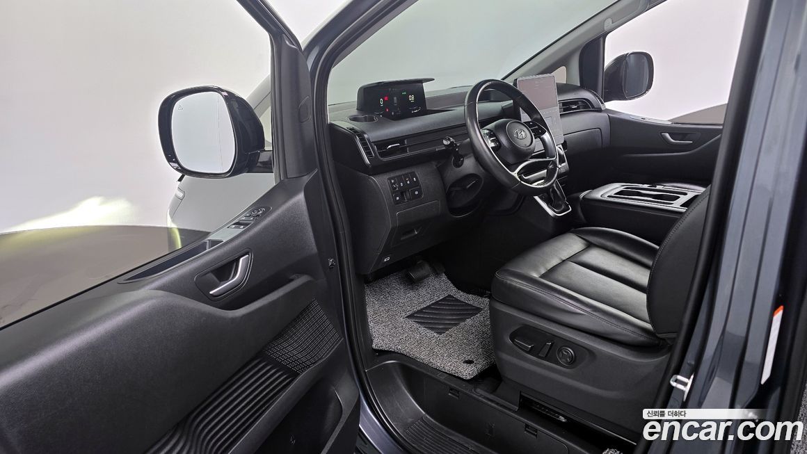 Hyundai Staria 2022