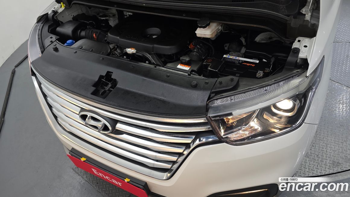 Hyundai Starex 2021