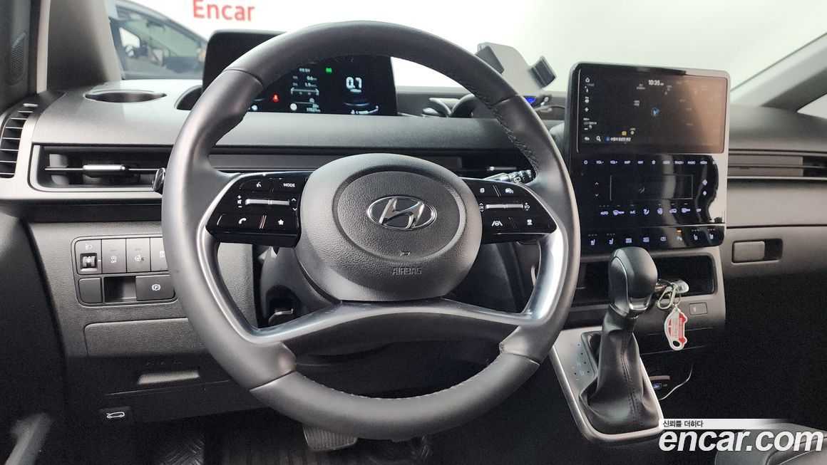 Hyundai Staria 2022