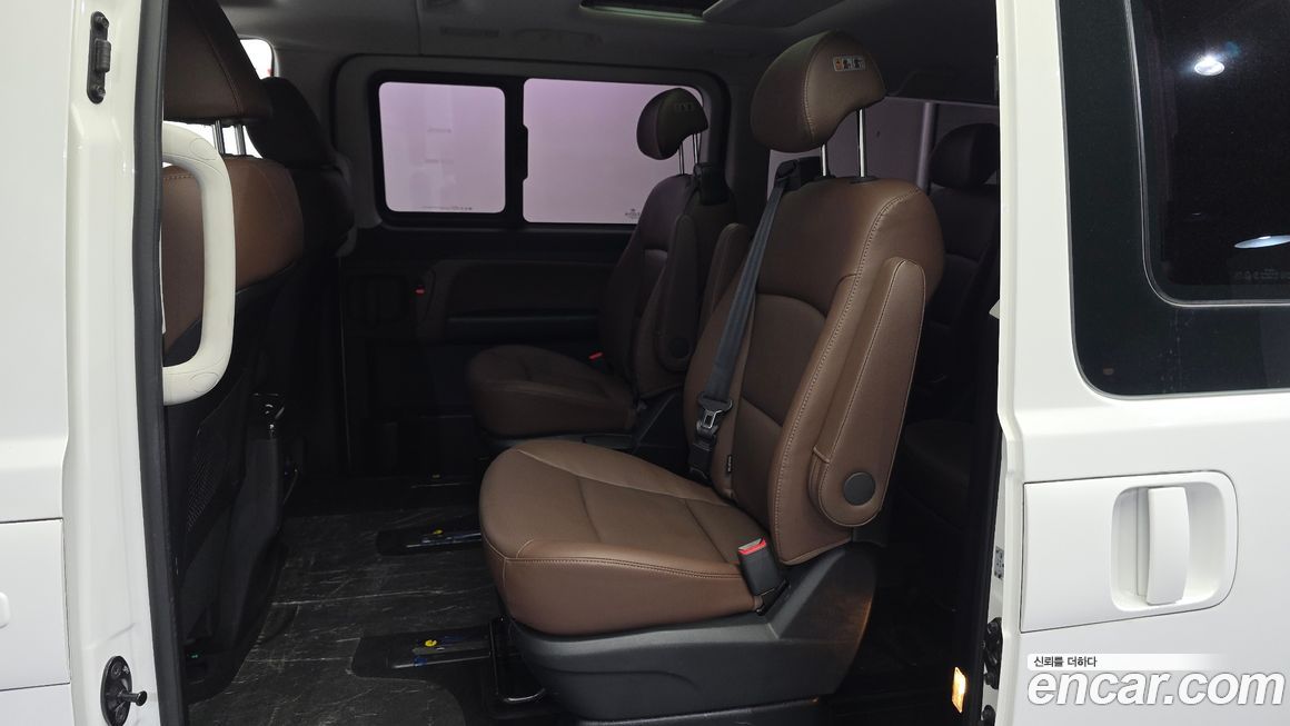 Hyundai Starex 2021