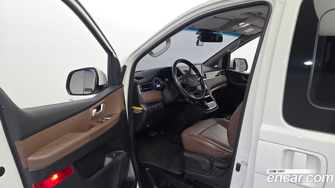 Hyundai Starex 2021
