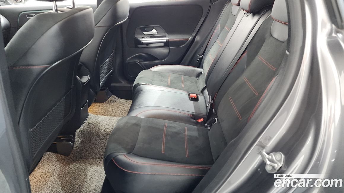 Mercedes-Benz GLA-Class 2020