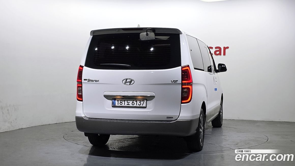 Hyundai Starex 2021