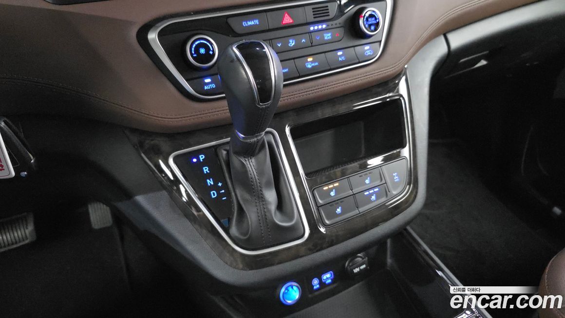Hyundai Starex 2021