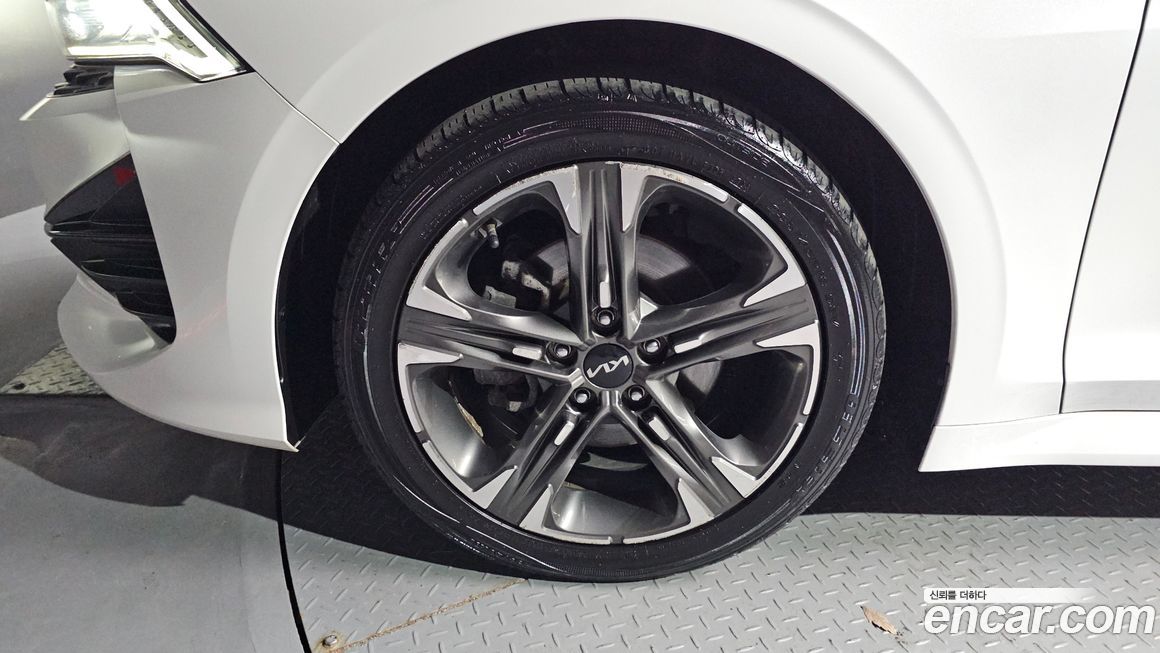 Kia K5 2023