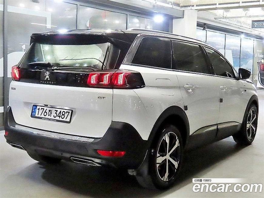 Peugeot 5008 2022